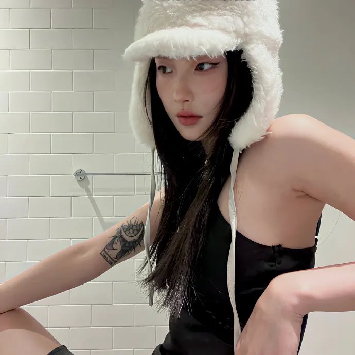 王忠诚封面